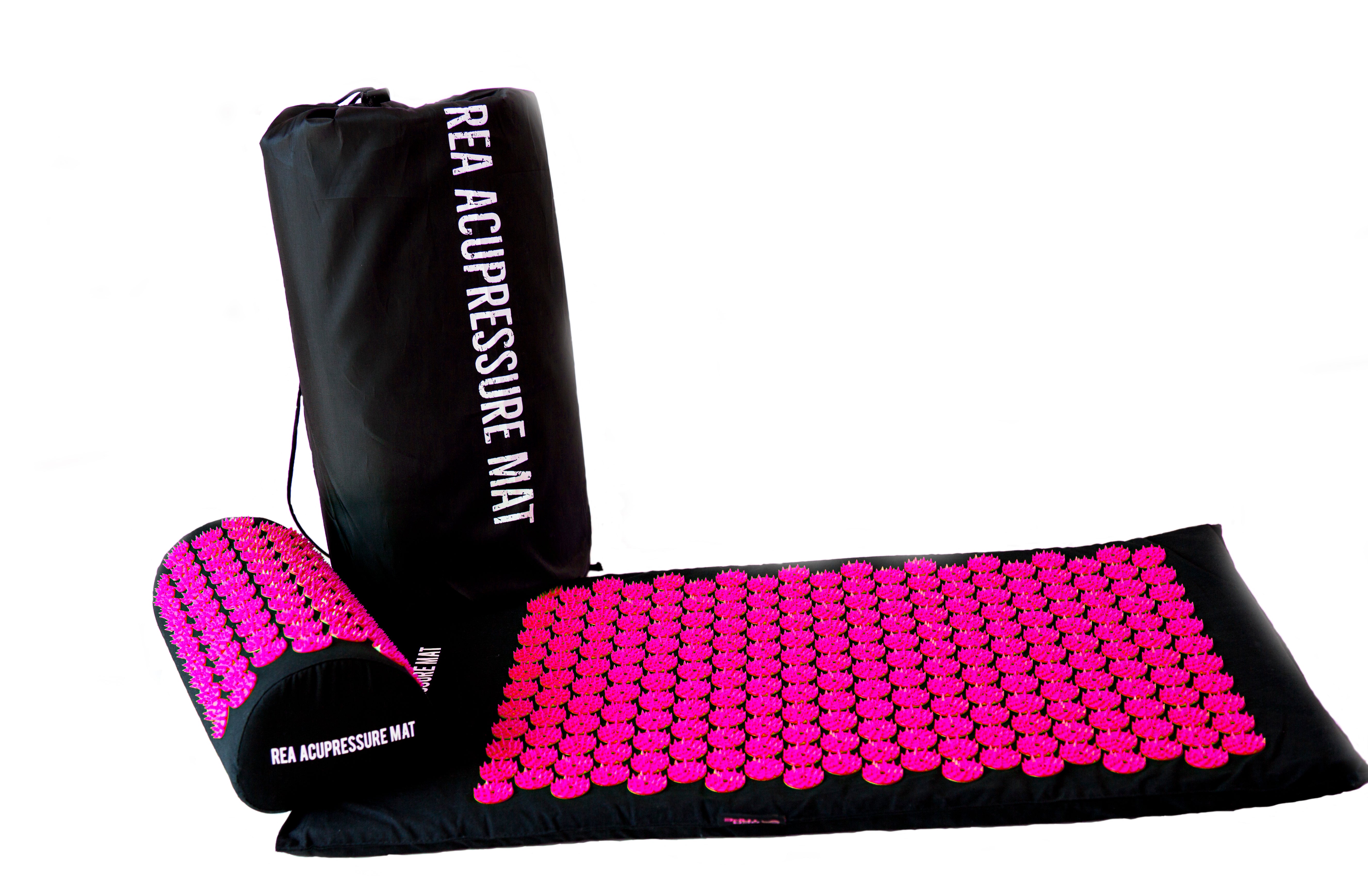 Piikkimatto, tyyny ja kantolaukku