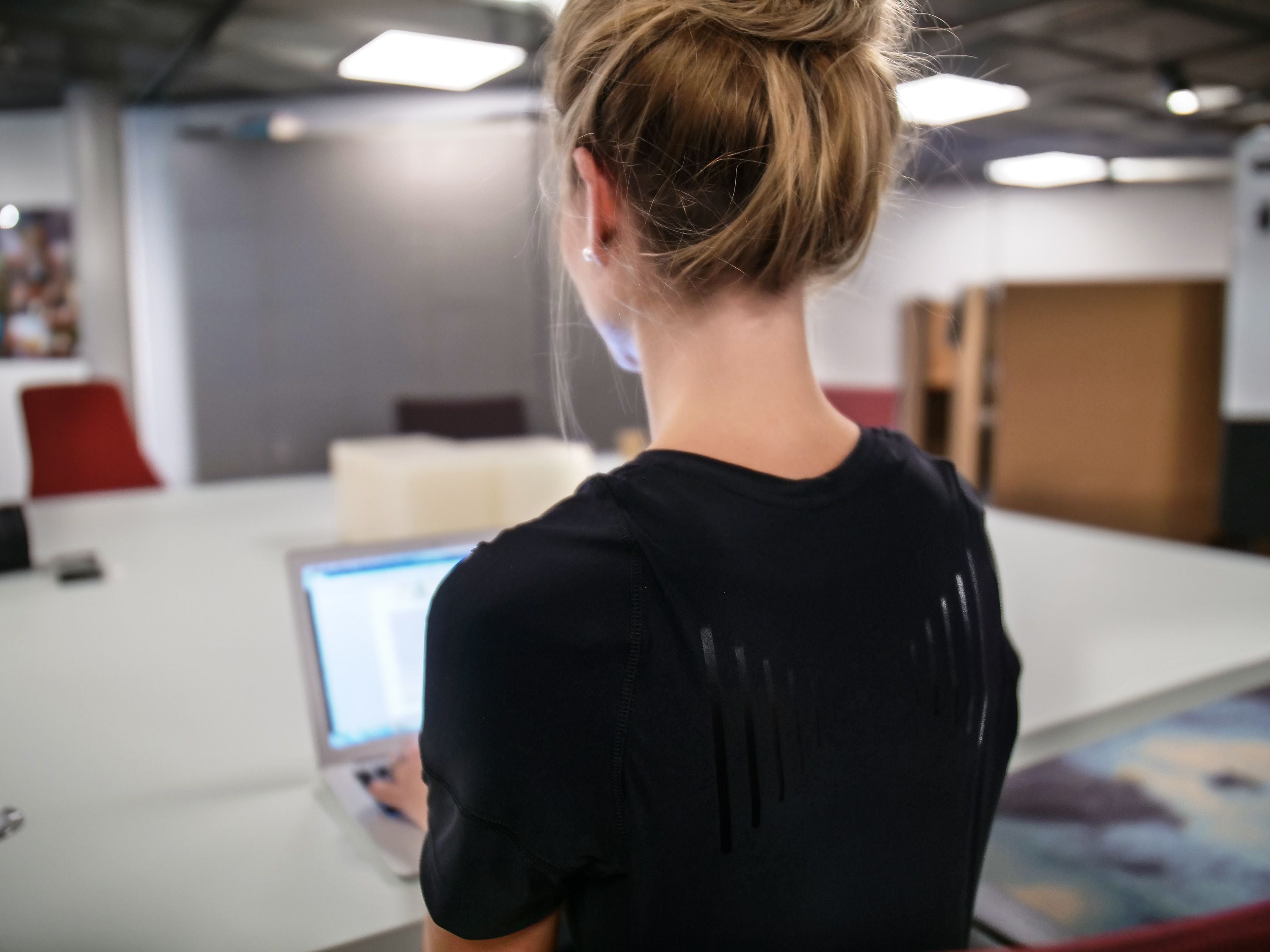 Swedish Posture ryhtipaita - naisten