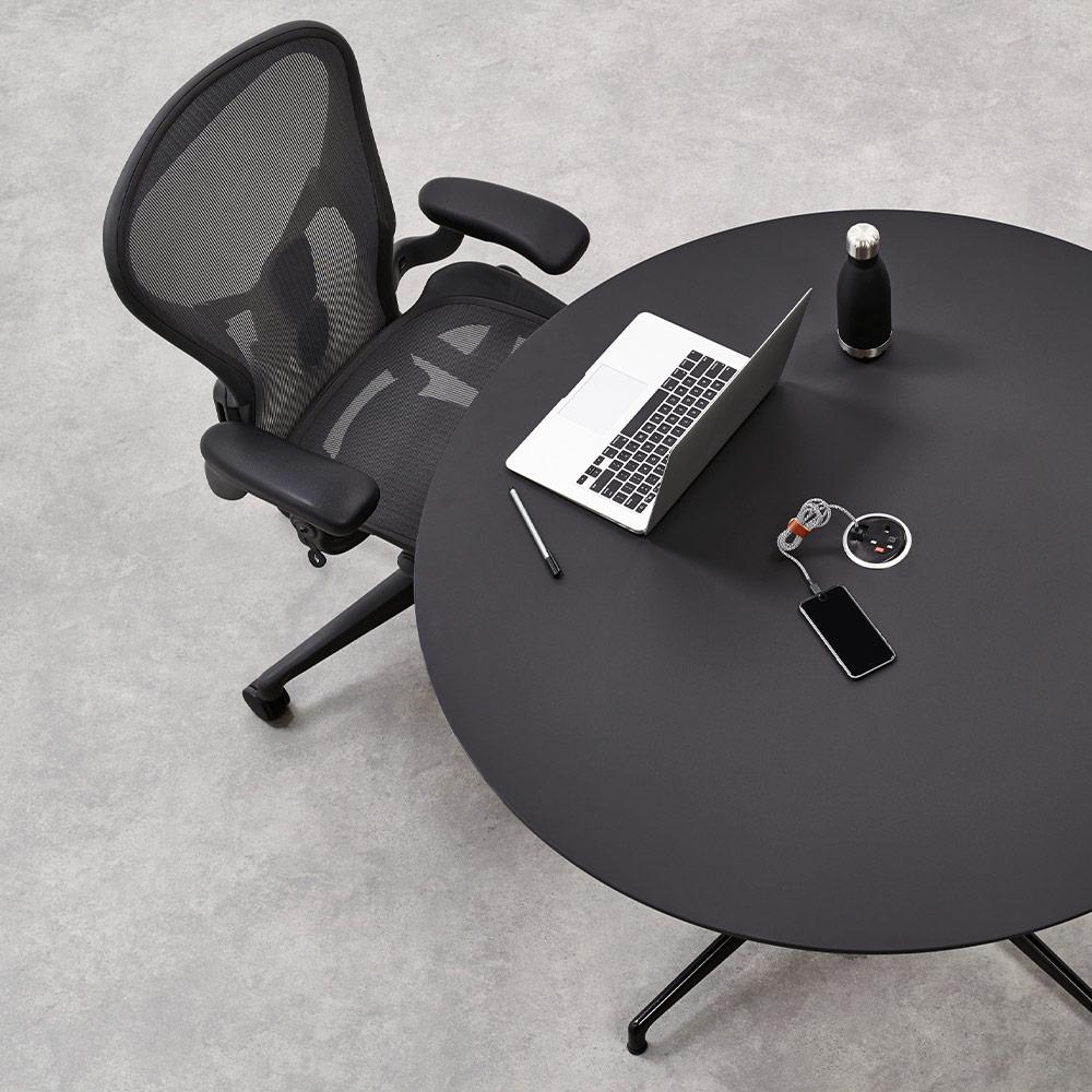 Herman Miller Aeron Remastered, Graphite