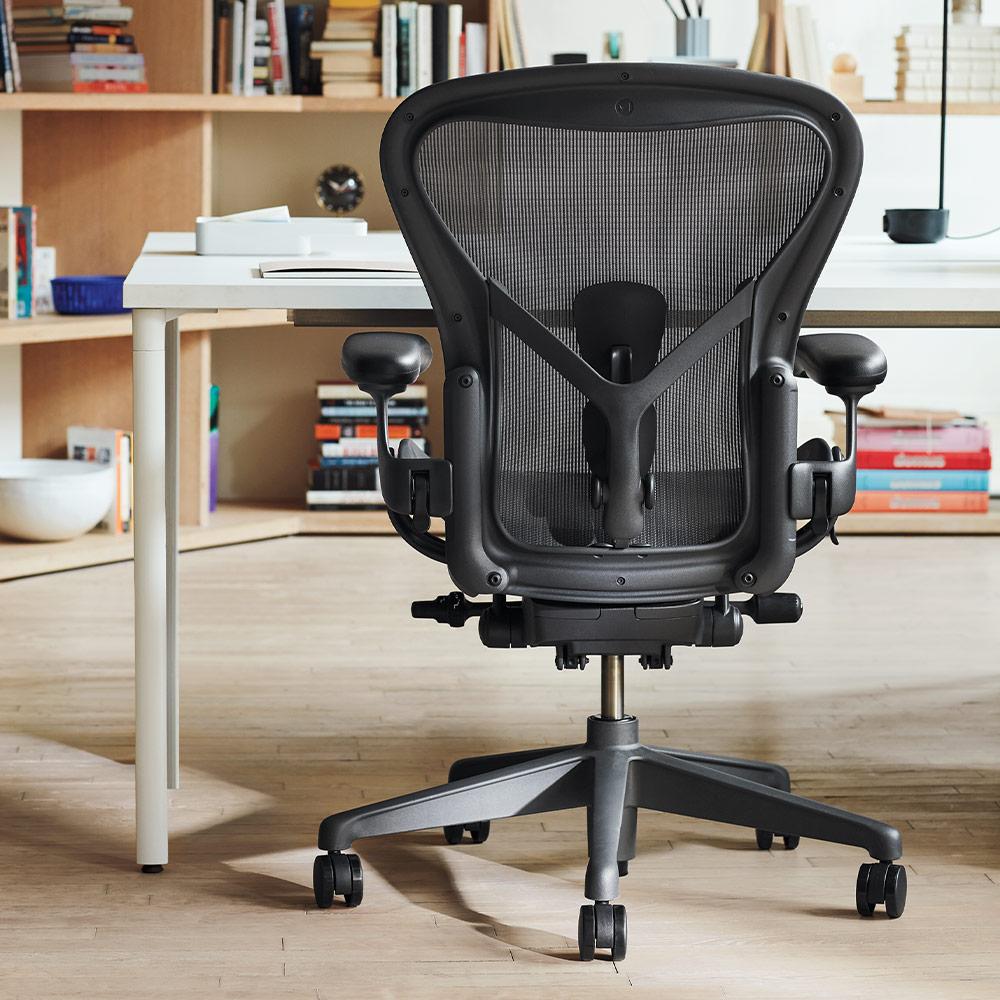 Herman Miller Aeron Remastered, Graphite